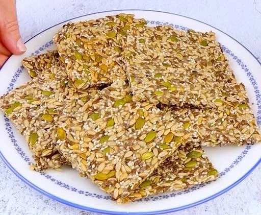 CRACKERS DI SEMI senza farina