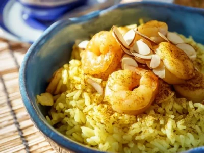 Riso al Curry con Latte di Cocco e Gamberetti